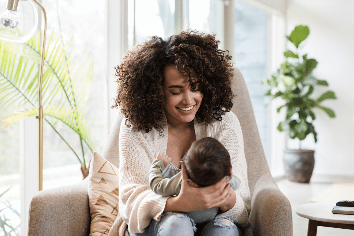 Cleaning breast pump parts in office sink after pumping session