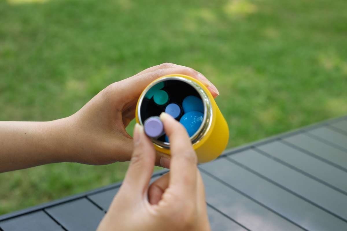 For the question, does DISONCARE use to carry insulin vials? It does, it does.