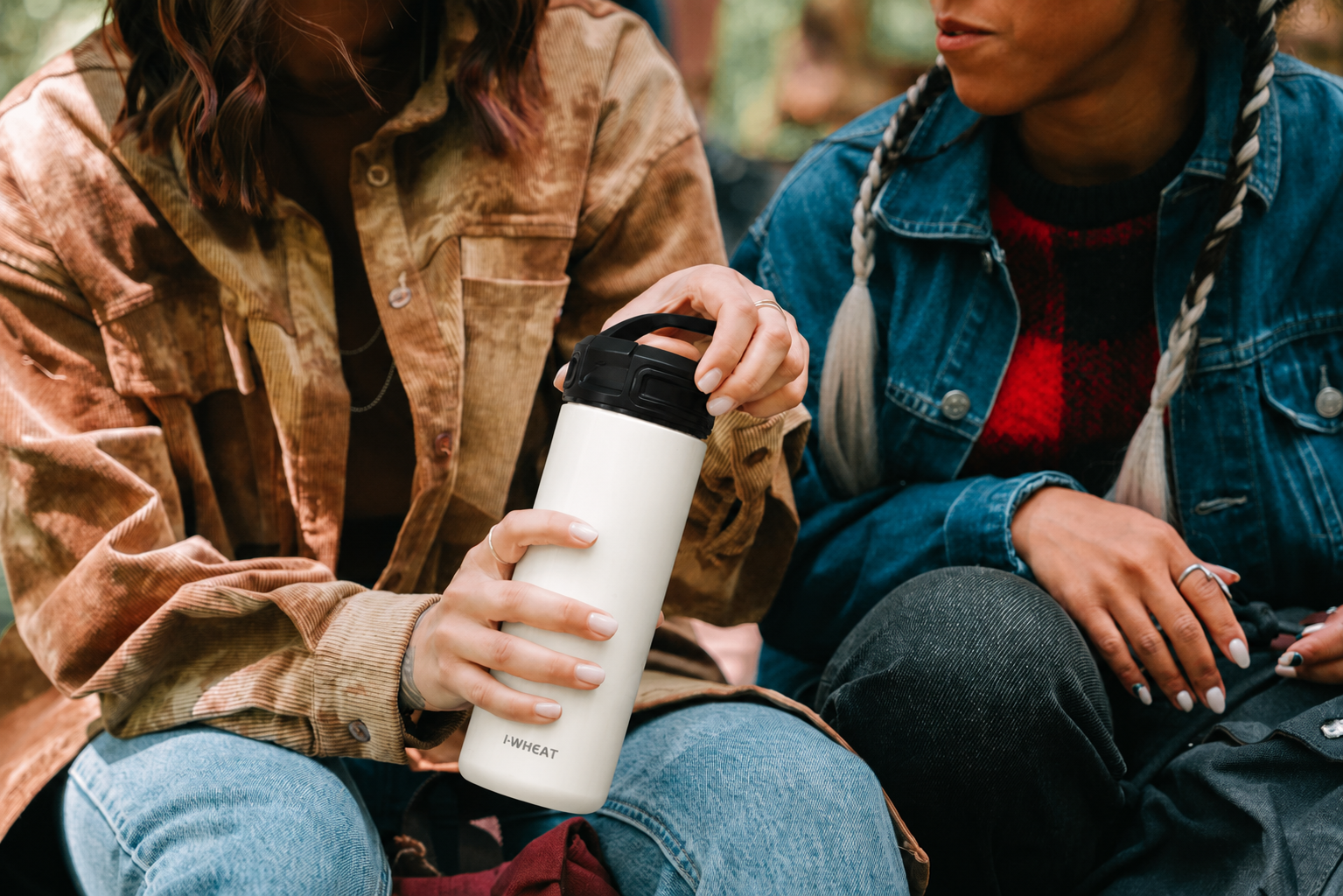 A Person in Brown Jacket Opening the DISONCARE Flash Chill Tumbler he is Holding