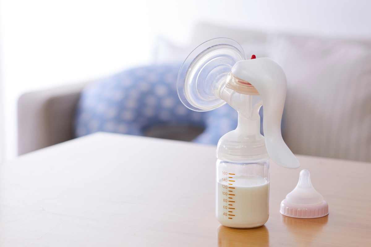 Pumps for Mom: Choosing the Right Breast Pump for Your Journey